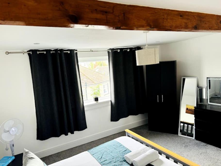 Luxe Living Family Home - Beach, Wifi, Parking Swansea Exterior foto